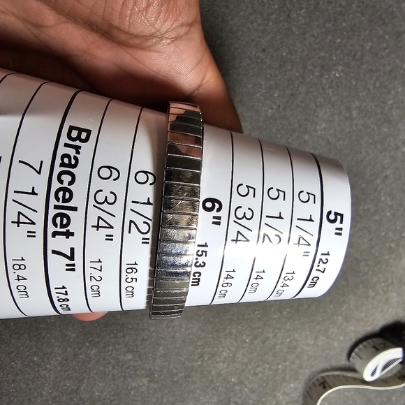 Timex Ladies Quartz Fashion Watch Silver Tone Black Stretch Bracelet Working sho - Picture 10 of 10